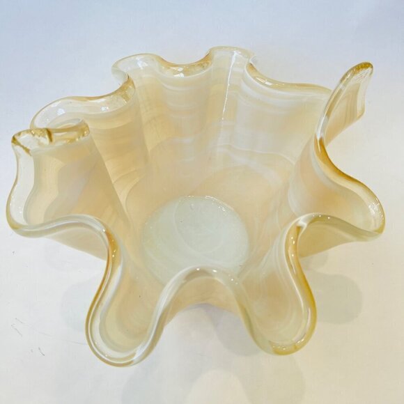 Large Handkerchief style Italian Murano accent glass bowl - Picture 3 of 8